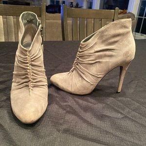 GUESS heels